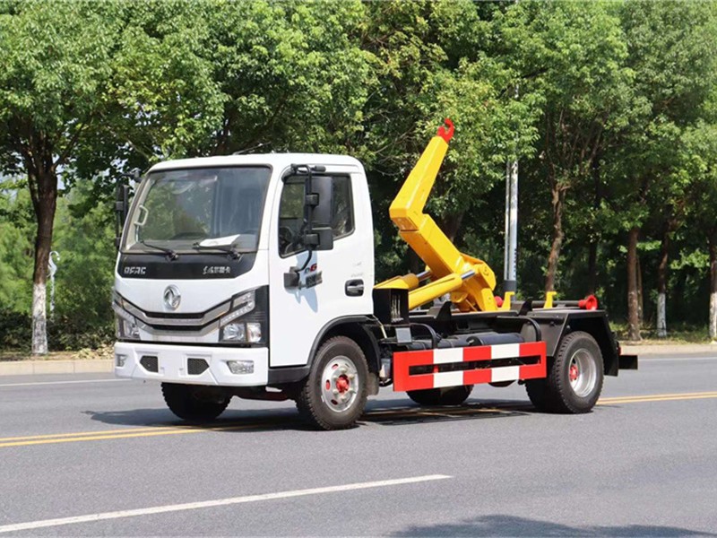 東風(fēng)多利卡勾臂式垃圾車