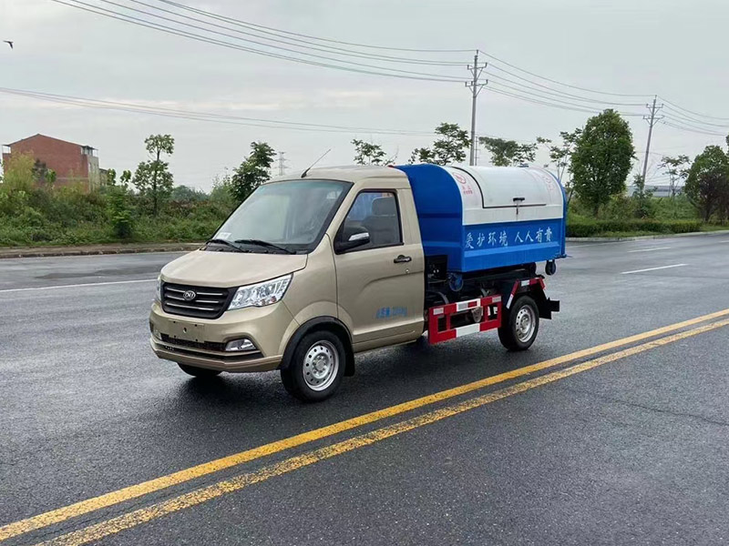 國六南駿小型勾臂垃圾車