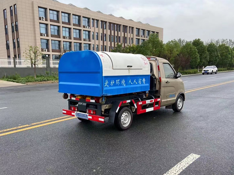 國六南駿小型勾臂垃圾車